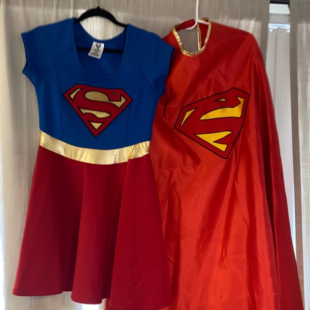 SuperGirl Costume dress large Superman cape